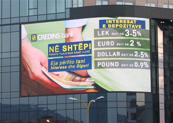 Kecerahan Tinggi Iklan Luar Ruangan Layar LED Layar Video Lengkung